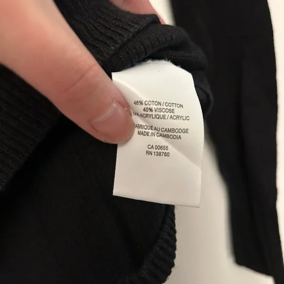 Long-Sleeve Pullover - R Essentials - Picture 3 of 7